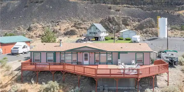 32562 Palisades