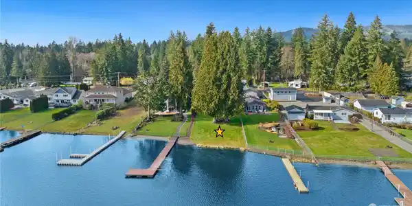 7316 Lakeside SW