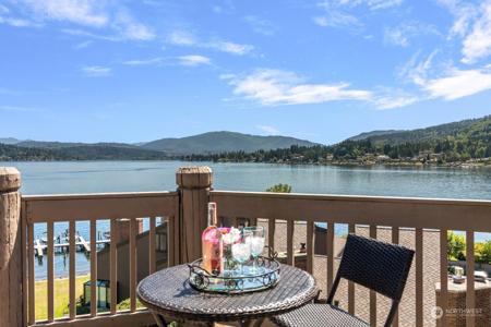 3110 Lake Sammamish SE