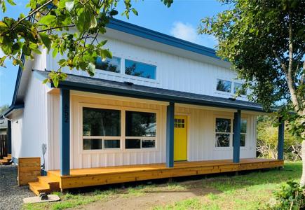 652 Olallie SE