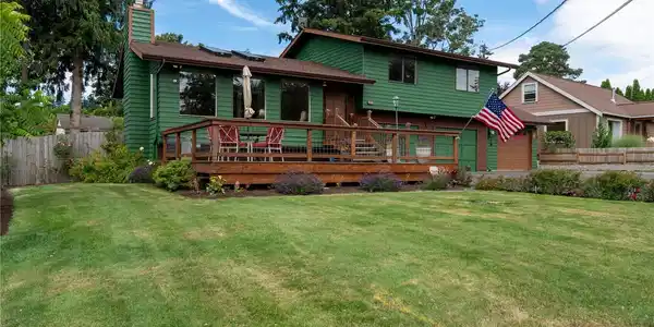 727 Poplar