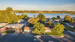 1831 Lakeside