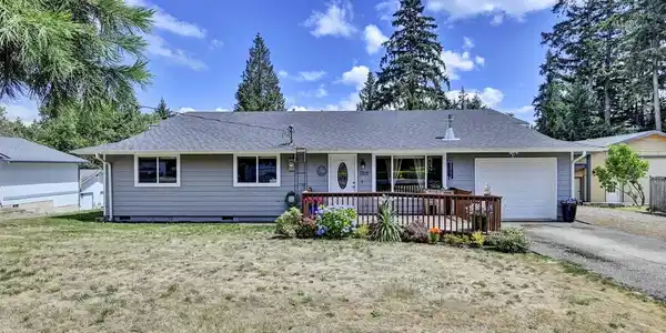 7212 188th E