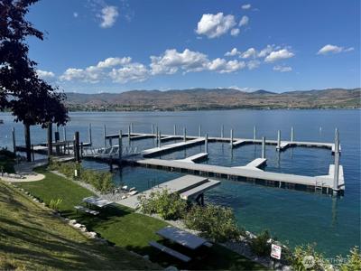 4057 Lakeview