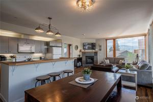 2220 Woodin W