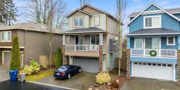 1138 92nd NE