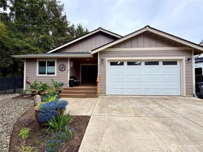 735 Dover SE