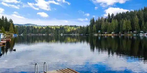 609 SW LAKE ROESIGER ROAD