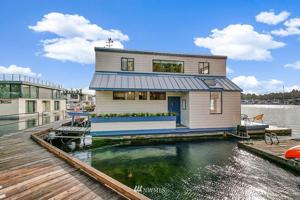 1214 Hamlin