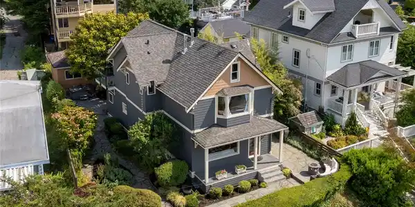 6626 Green Lake N