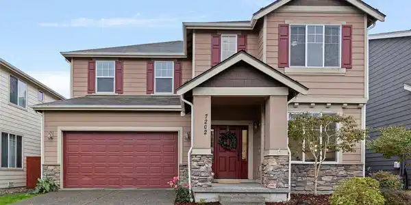 7202 39th NE