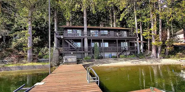 3110 E Mason Lake Drive W