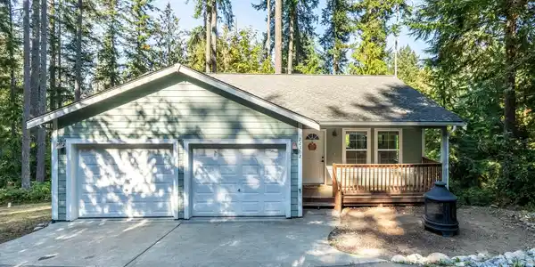 22302 Autumnwood SE