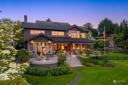 181 Lake Sammamish SE