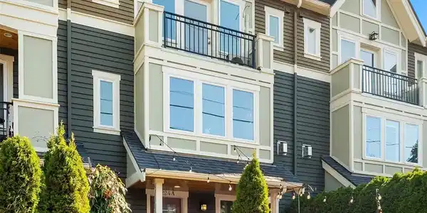 224 12th E