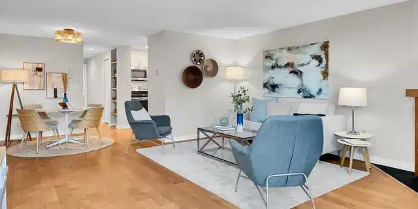 2350 10th E