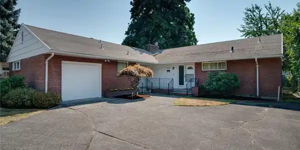2219 Ocean Beach Highway