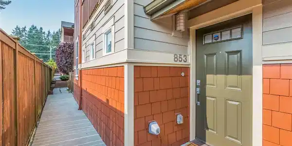 853 N 145th Lane