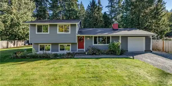 17905 64th NW