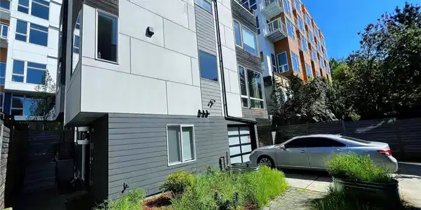 2512 Yale E
