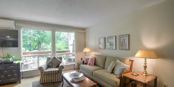 4703 Fairview SW