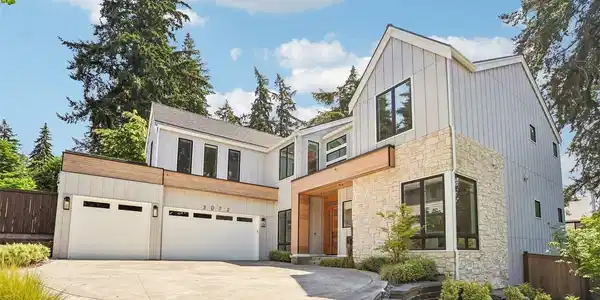 3072 106th SE