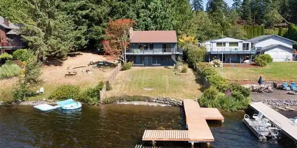 18510 75th NW