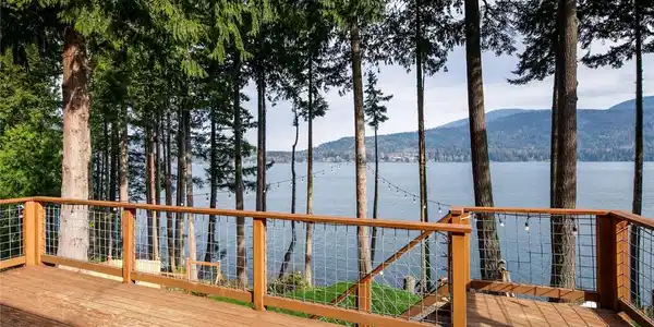 2604 Woodcliff Lane