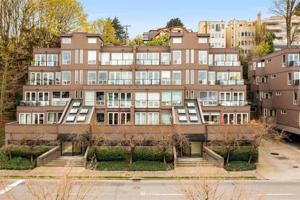2105 Westlake N