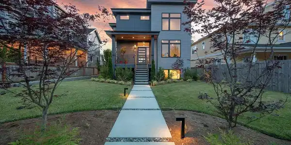 3417 29th W