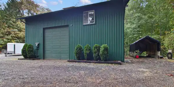 7438 Clover Valley