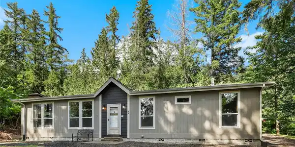 84 Gold Creek NW