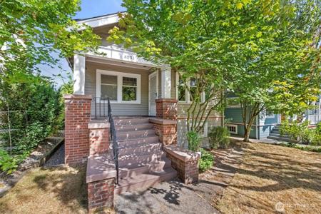 8236 14th NE