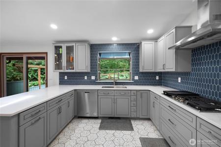 2139 Lakemoor