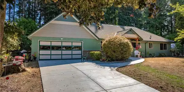 3437 Long Lake SE