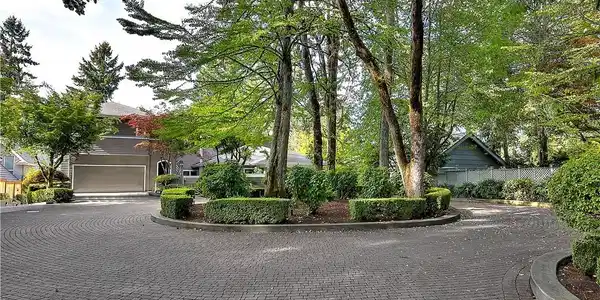 22 Country Club SW