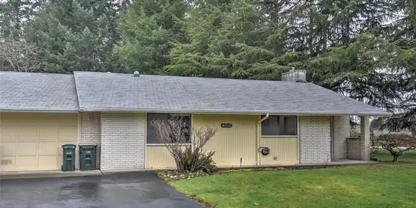 3300 CARPENTER SE
