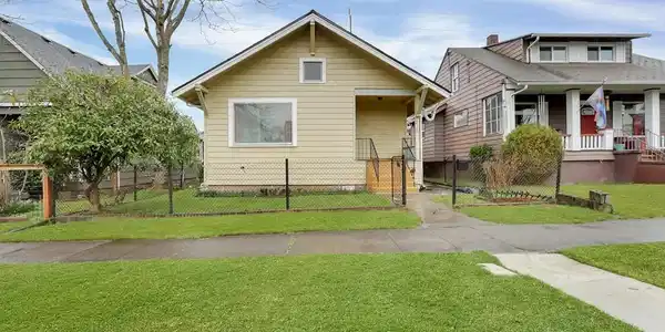 2320 Cushman