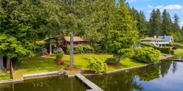 1612 Spencer Lake