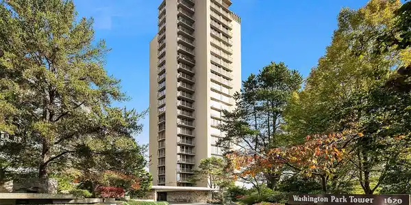 1620 43rd E