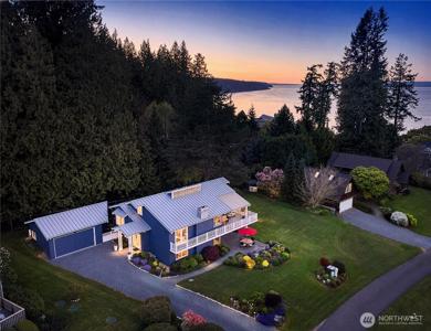 4654 Strawbridge