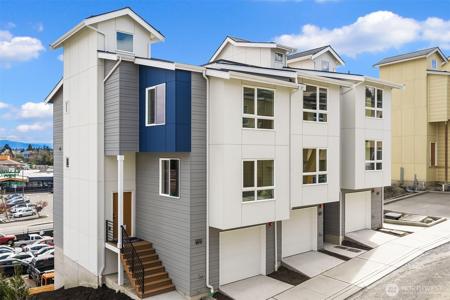 12001 Des Moines Memorial S