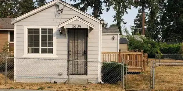 15104 Portland Ave SW