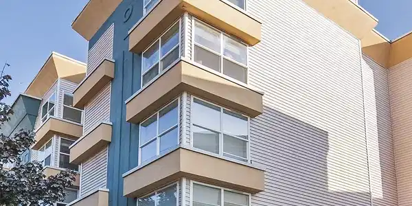 717 Denny