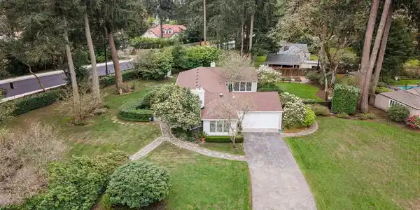 6612 Linwood SW