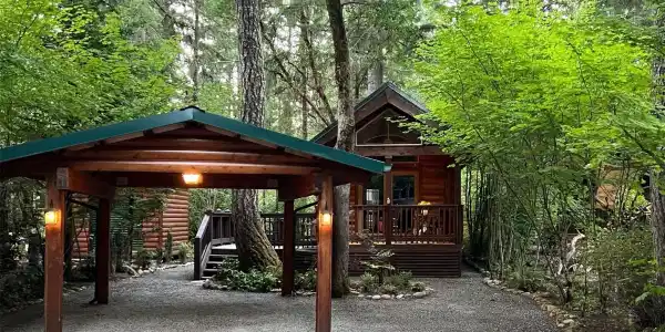 1546 Reservation SE