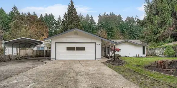 2578 25th SE