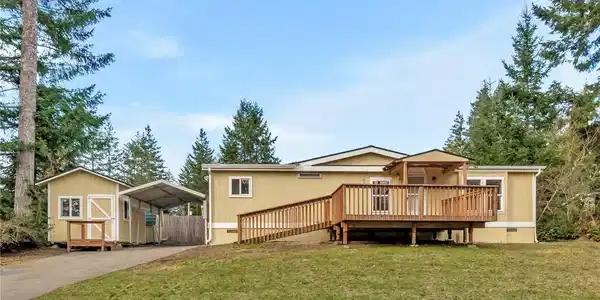 E Pickering Drive