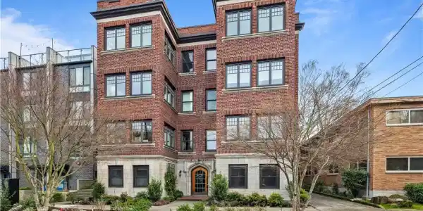 1112 Broadway E