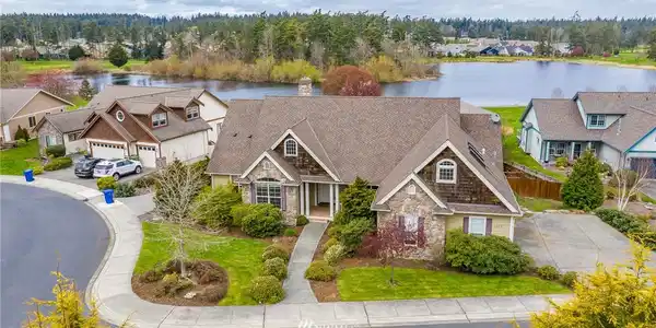1685 SW Waterside Court